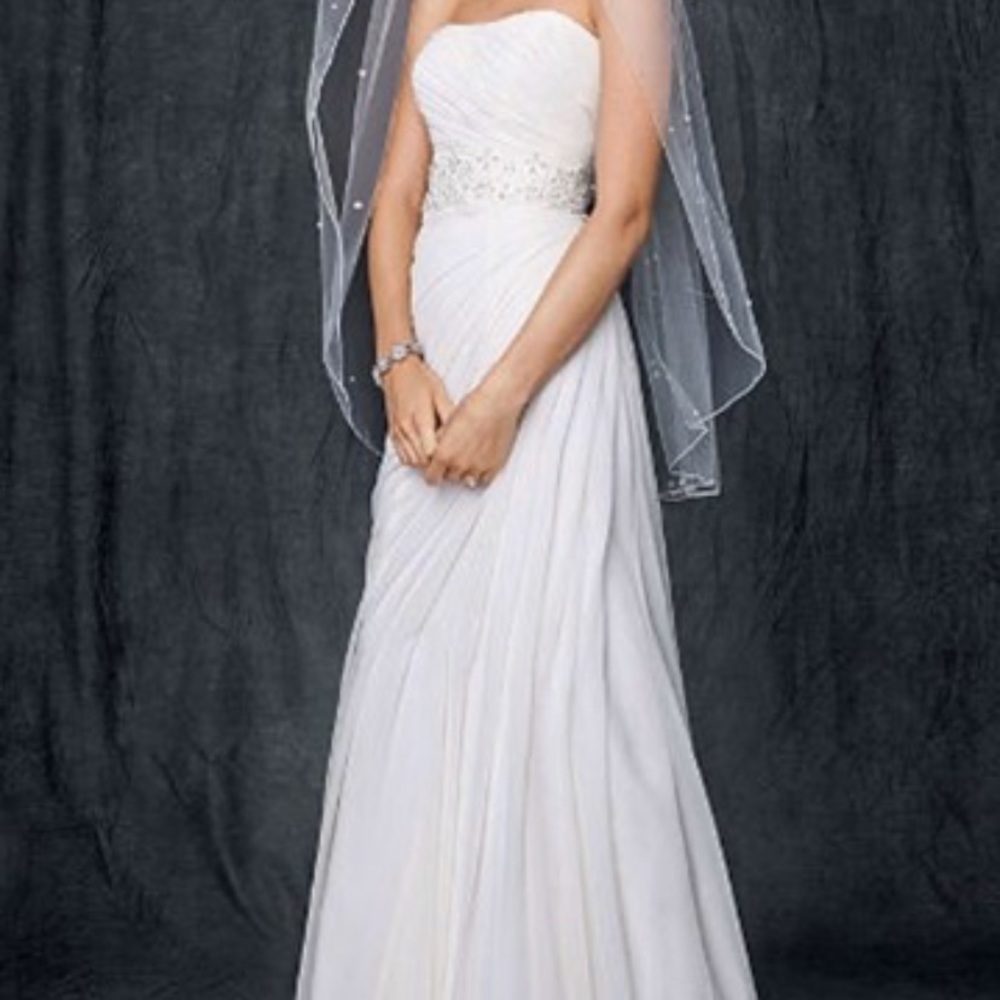 Classic wedding gown